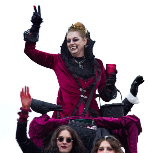 Draculas Töchter_01a