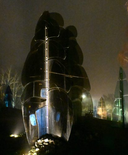 Glaeserner-Wald-bei-Nacht1