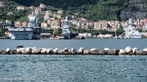 WW 001 Ausschnitt-aus-dem-Gesamtbild Italien La-Spezzia Marinehafen
