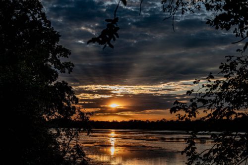 WW 006 Reflexionen Sonnenuntergang-am-Echinger-Stausee